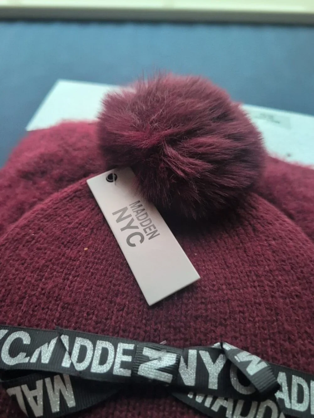 Madden NYC‎ Women's Rhinestone Beanie and Scarf Gift Set, 2 Piece Burgundy (GAR)